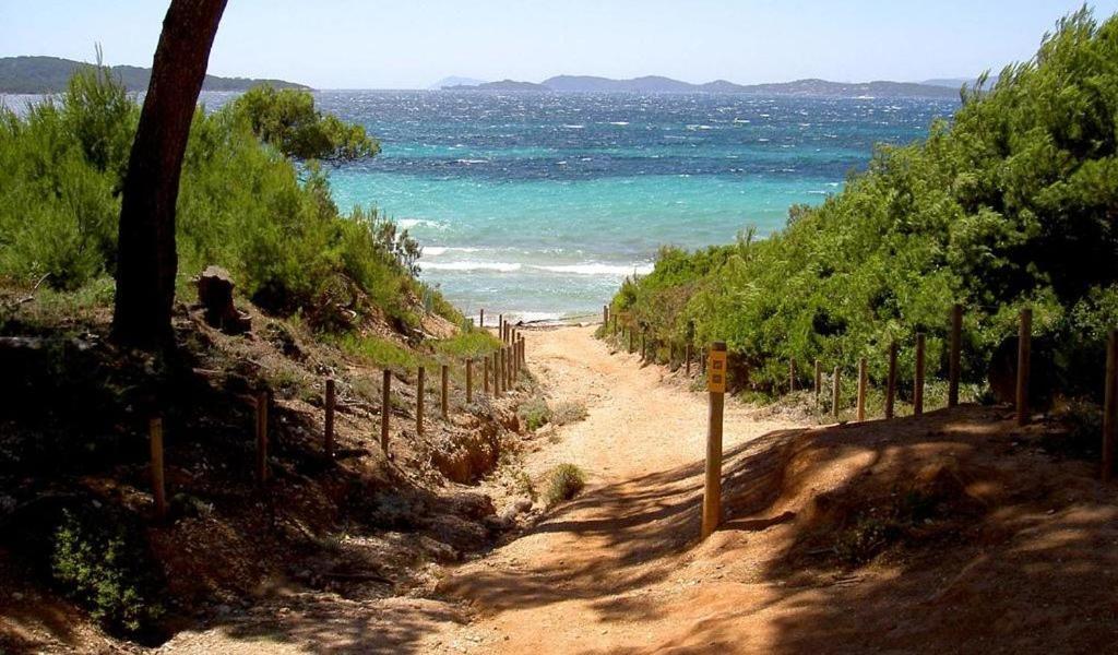 Hotel Le Mediterranee Hyeres Exterior photo