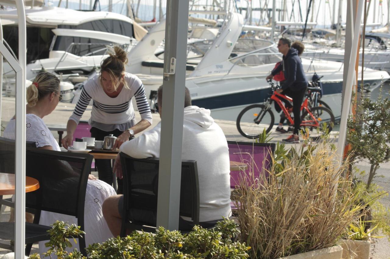 Hotel Le Mediterranee Hyeres Exterior photo
